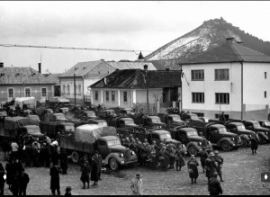Мадярська піхота висаджується в Хусті. 17-18 березня 1939 р. Фото Вільяма Вандіверта.