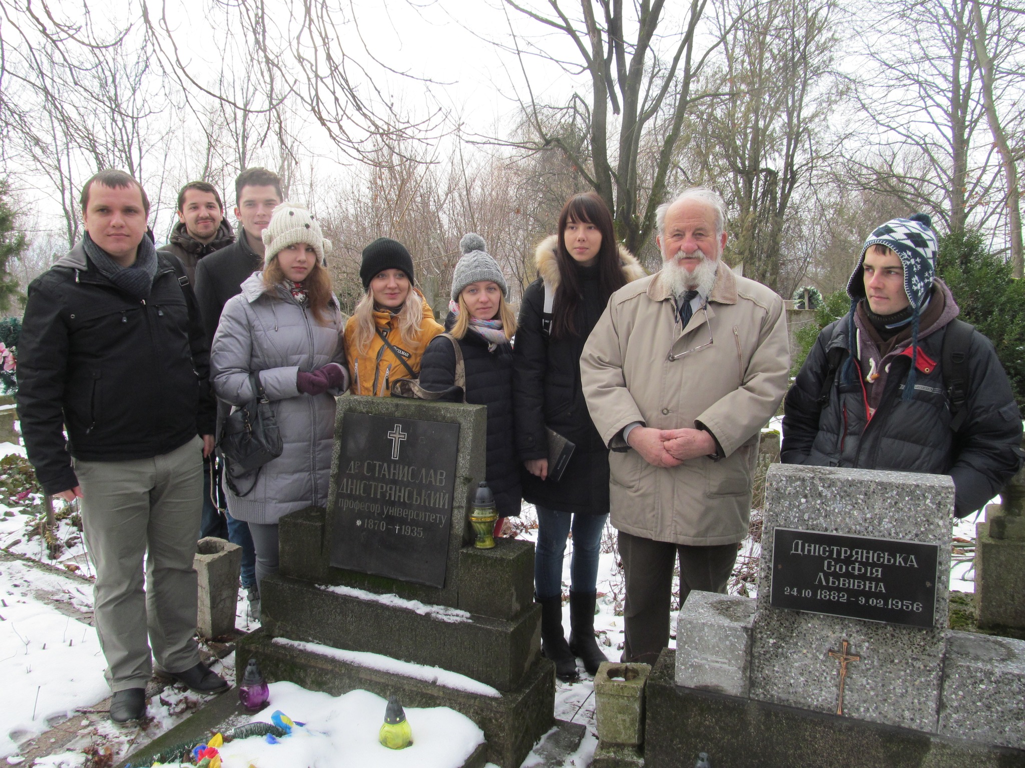 На могилі Софії та Станіслава Дністрянських, Ужгород, Кальварія